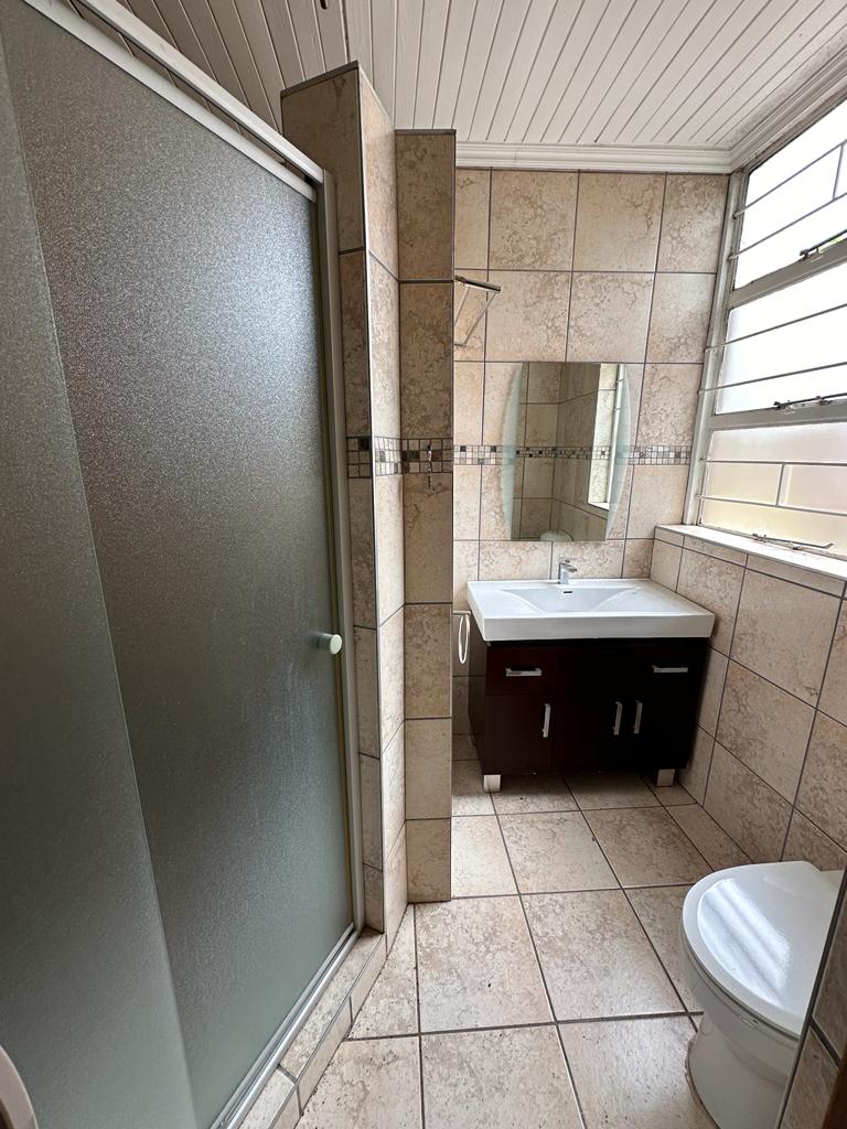 6 Bedroom Property for Sale in Hartbeesfontein North West